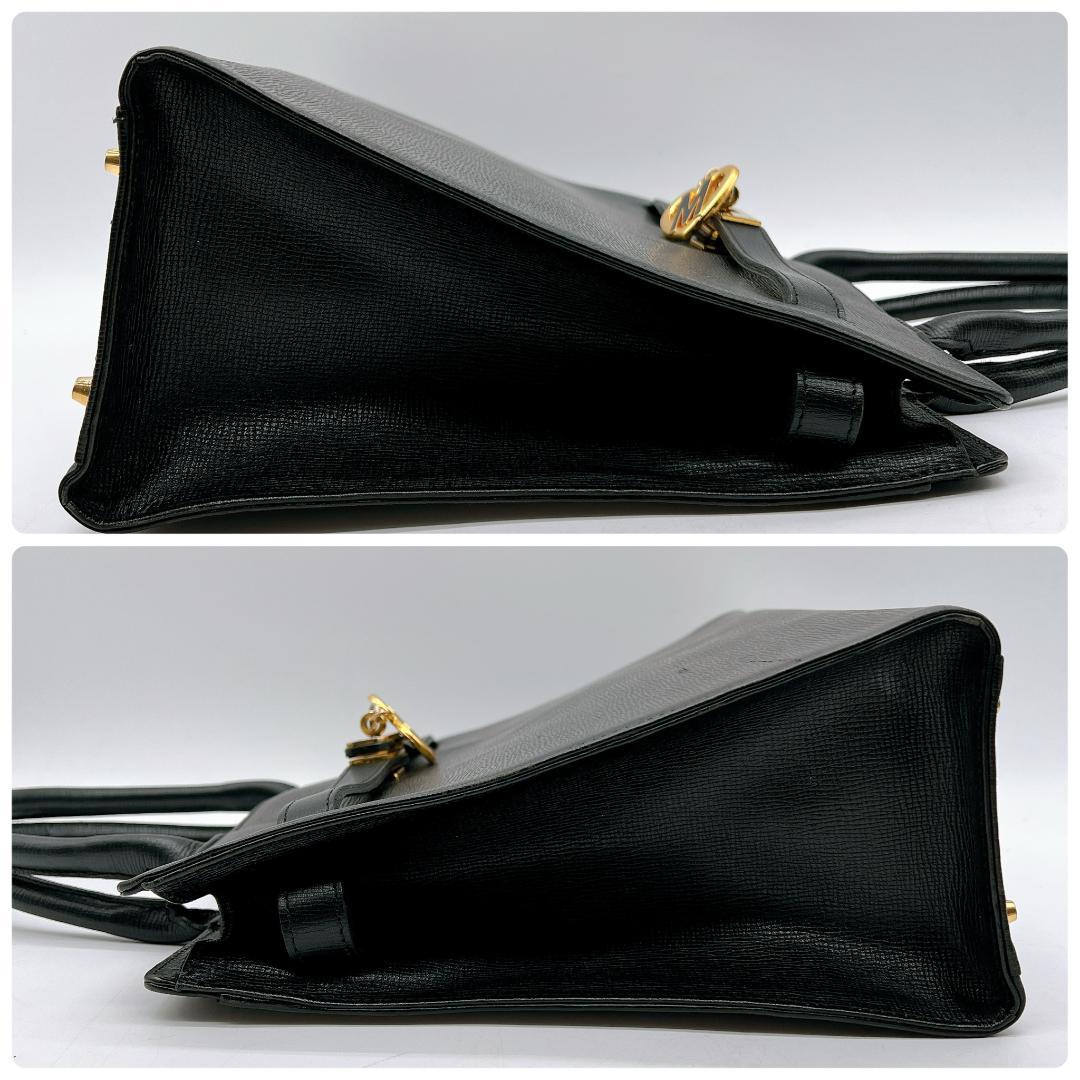 Moschino レザー ロゴプレート トートバッグ ブラック f649