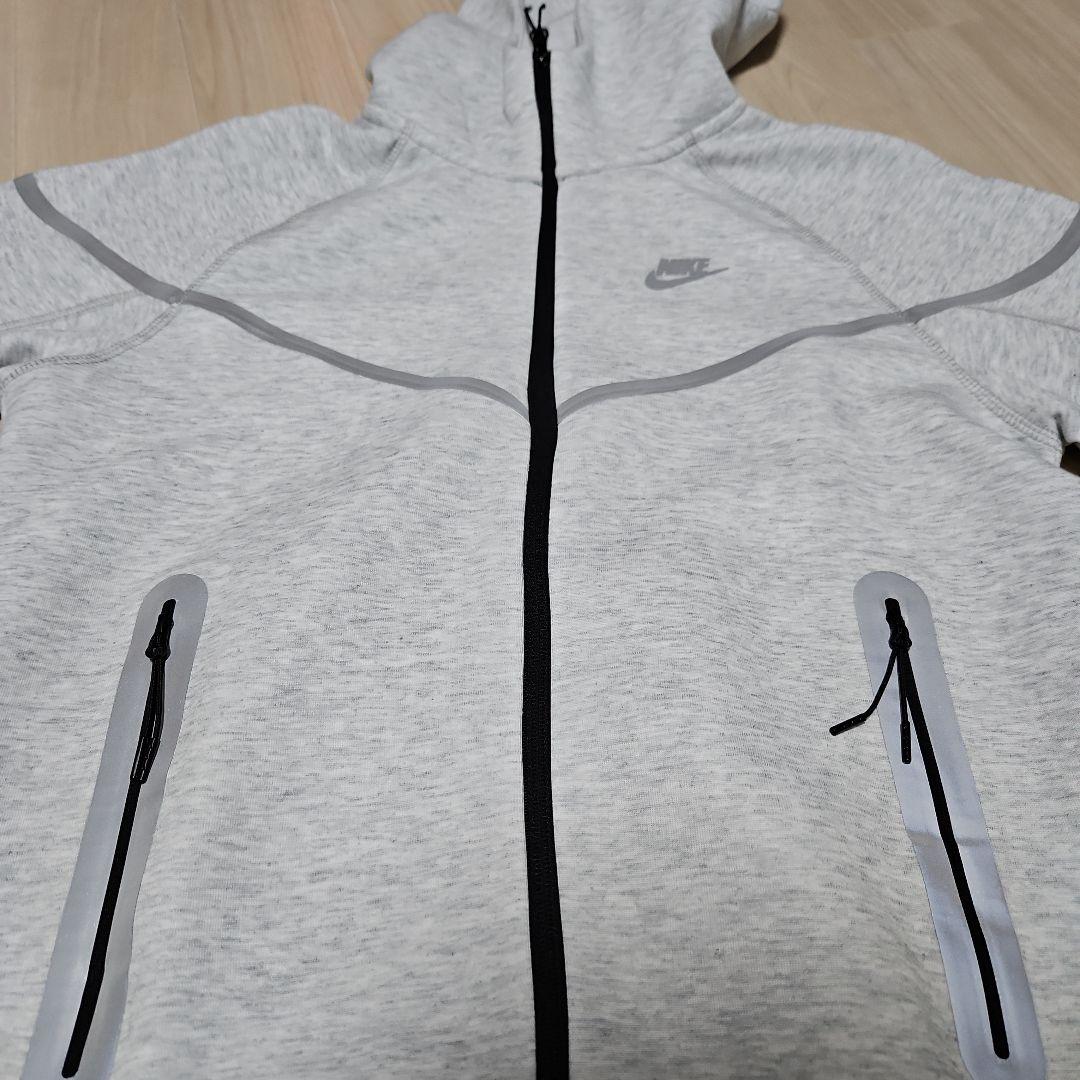 NIKEテック(グレー)