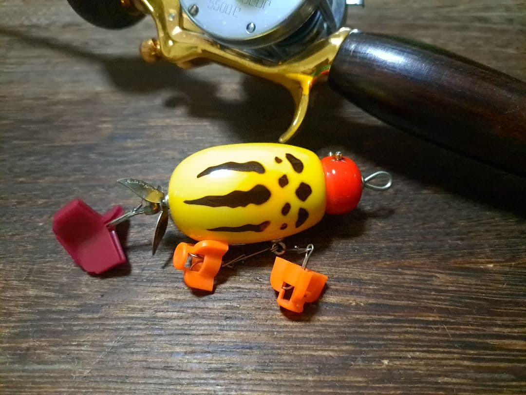 道楽　DOWLUCK 　ドウラク　津屋川亀吉　SMBR　スズメカラー