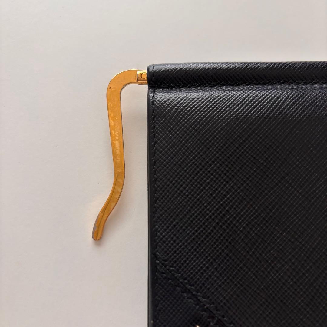 【ホワイト】プラダ　マネークリップ　折り財布　ブラック　サフィアーノレザー