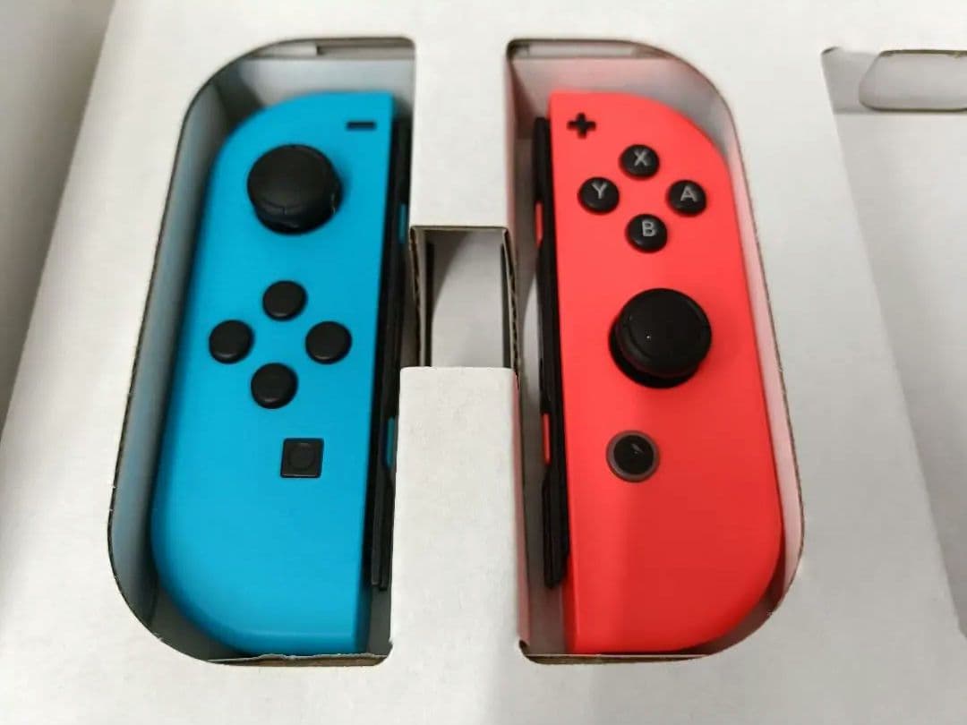 【美品】Nintendo SWITCH【フルセット】