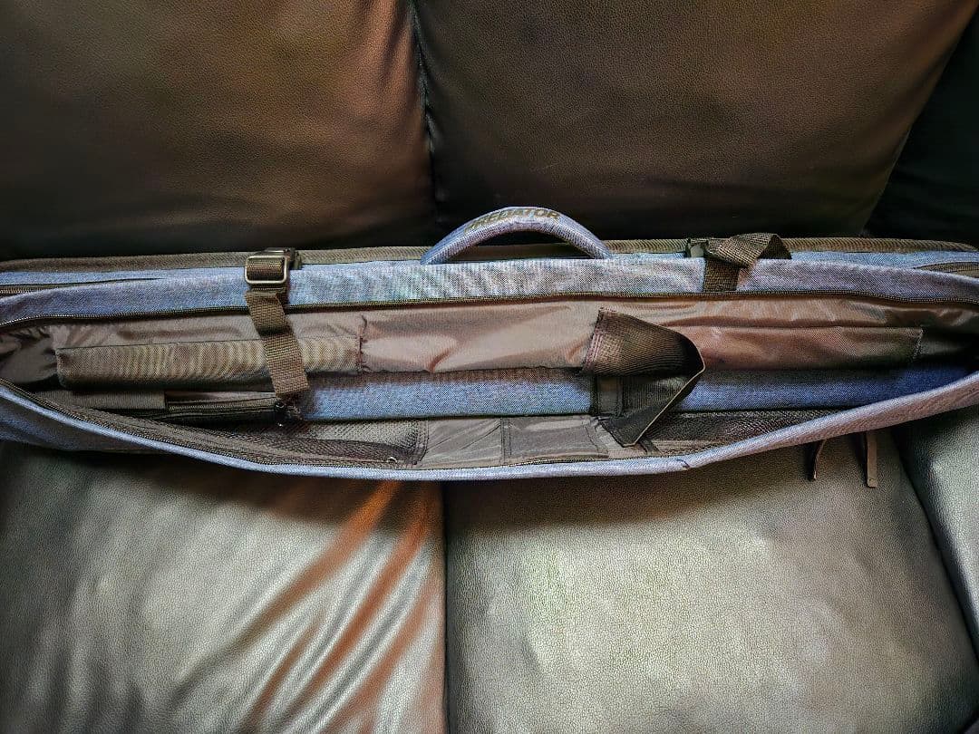 プレデターキューケース URBAIN 2バット4シャフト ソフト ブルー