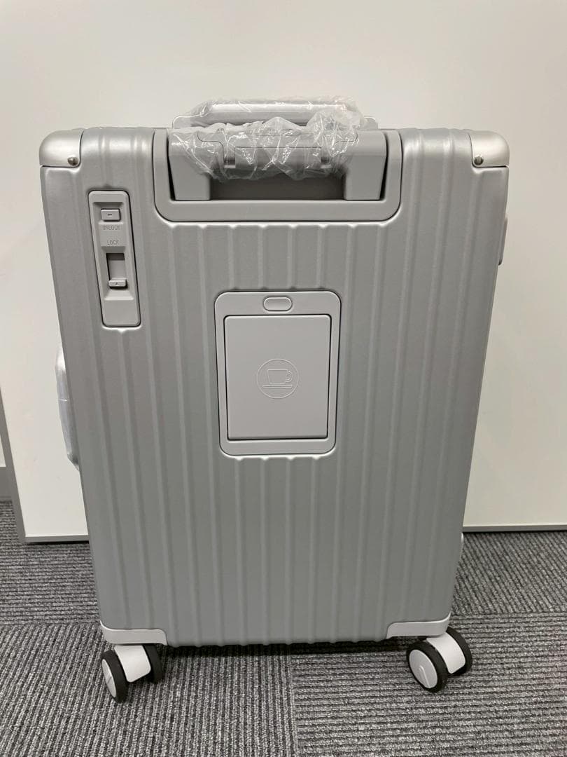 リベティ多機能キャリーケース【マットシルバーSサイズ】94