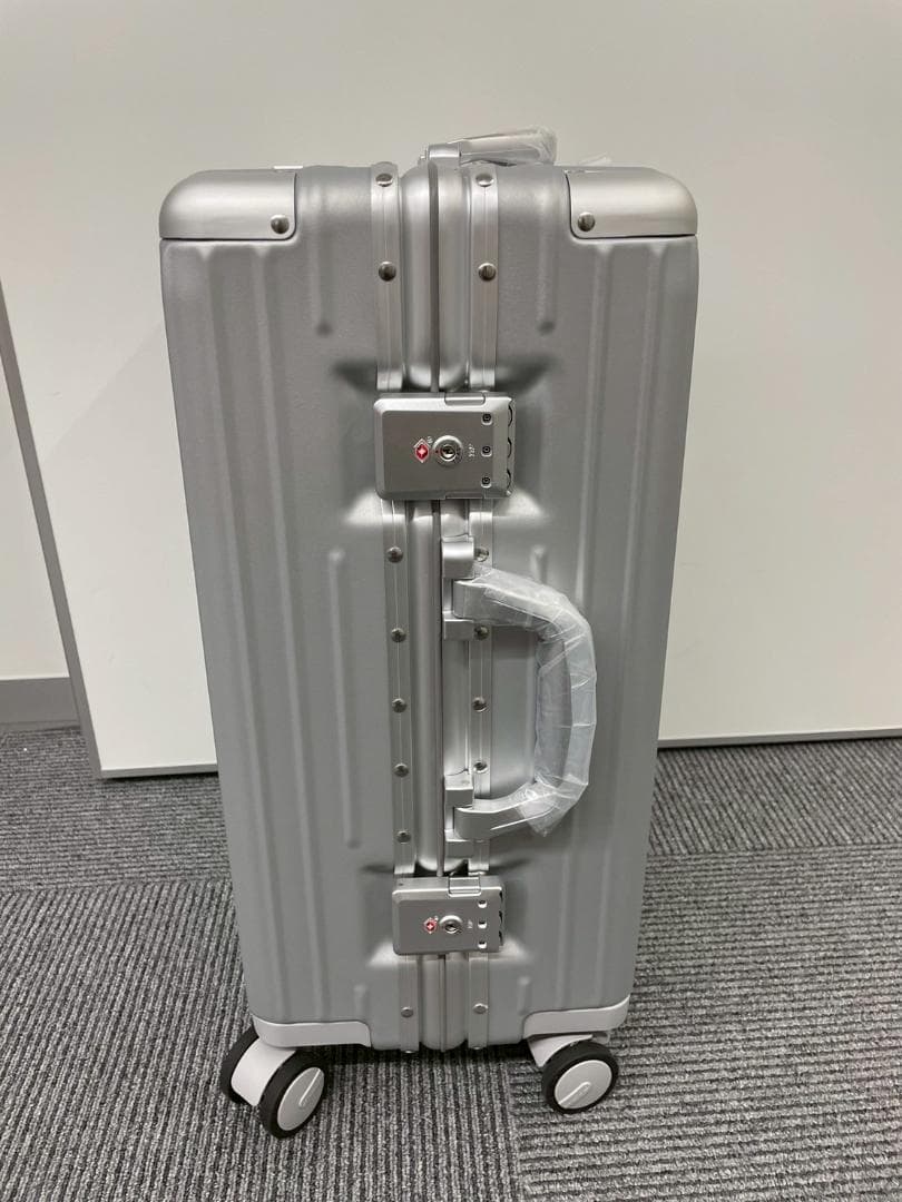 リベティ多機能キャリーケース【マットシルバーSサイズ】94