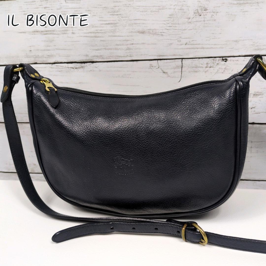 イルビゾンテ　ショルダーバッグ　ネイビー　レザー　ハーフムーン　三日月