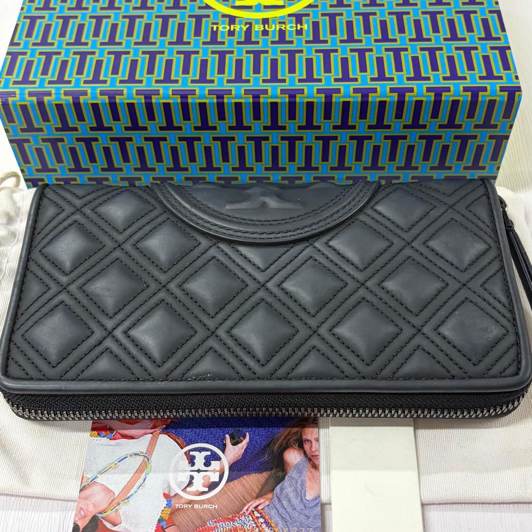 新品同様‼️ 現行　トリーバーチ　財布　長財布　キルティング　ラウンドファスナー