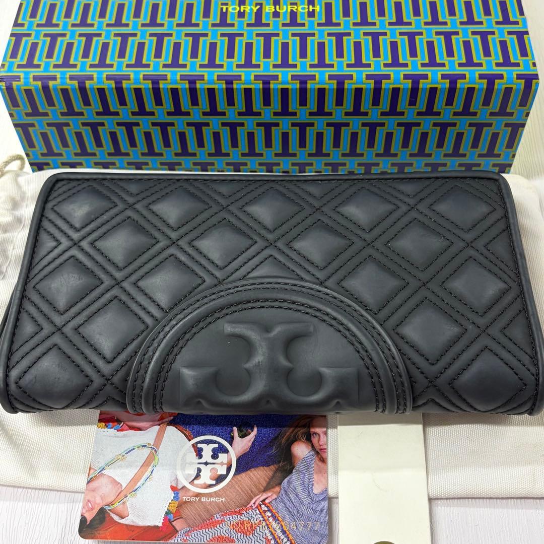 新品同様‼️ 現行　トリーバーチ　財布　長財布　キルティング　ラウンドファスナー