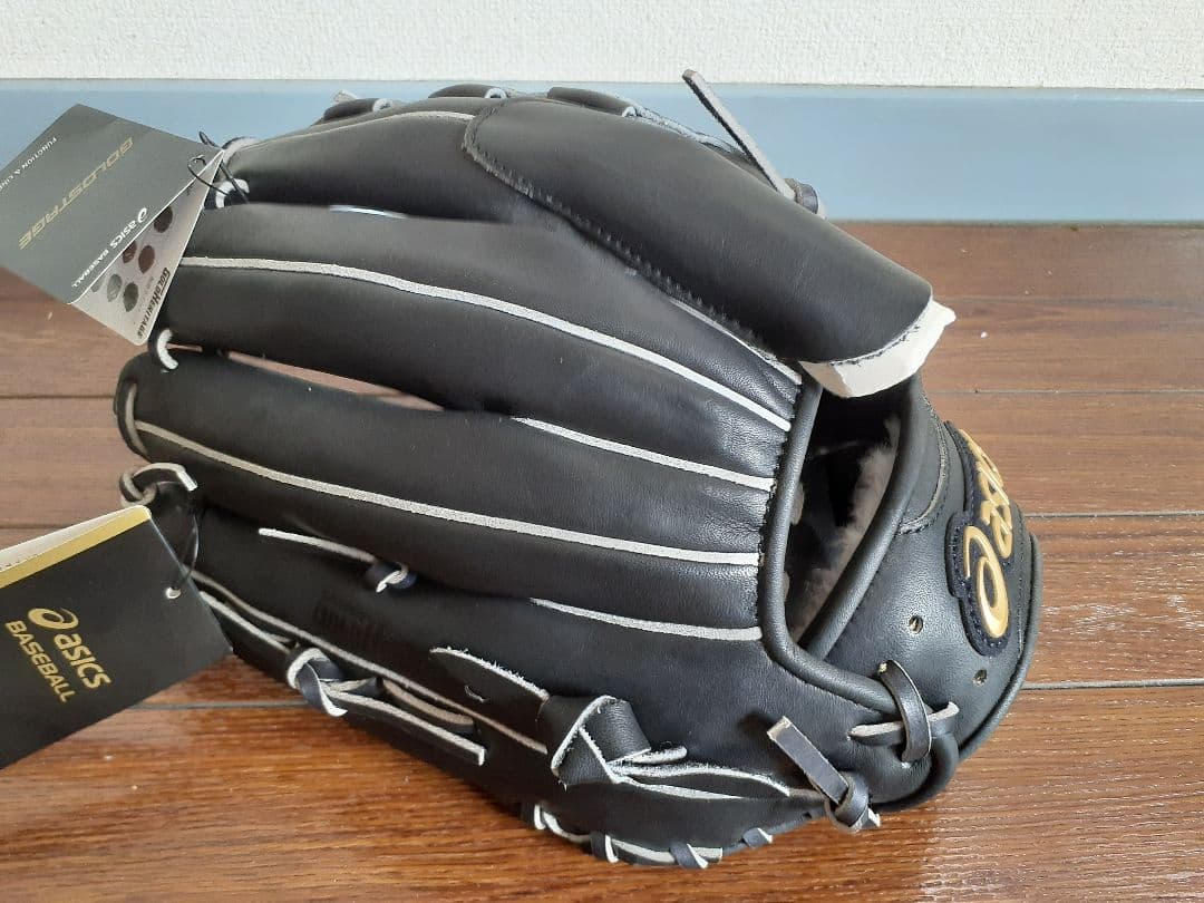 アシックス軟式投手用ゴールドステージ　カラーブラック