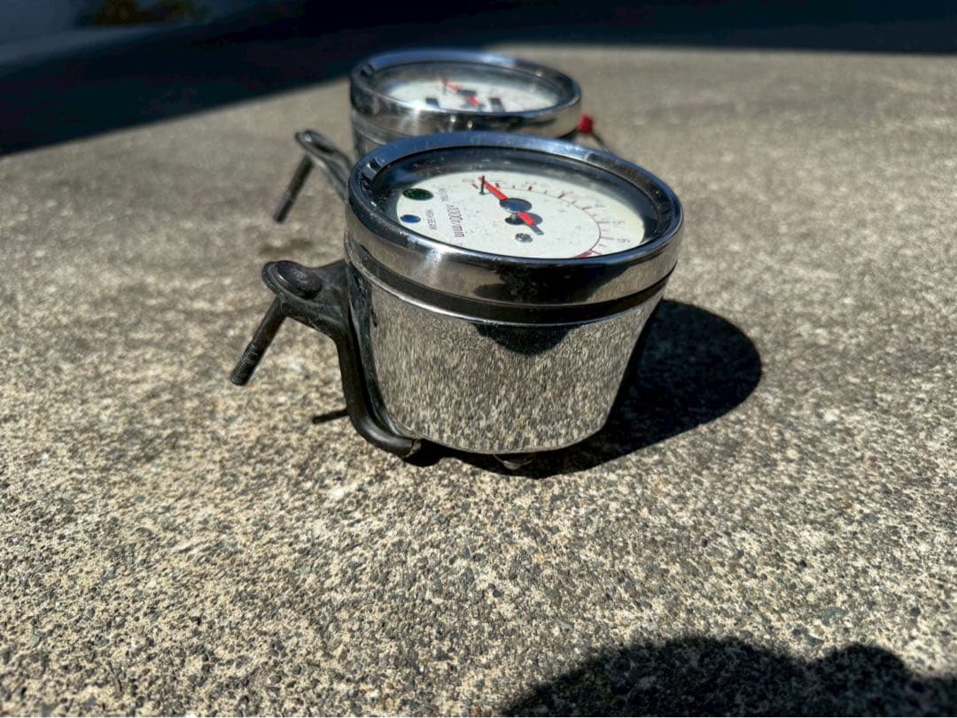 sr400 スピードメーター、タコメーター　純正品