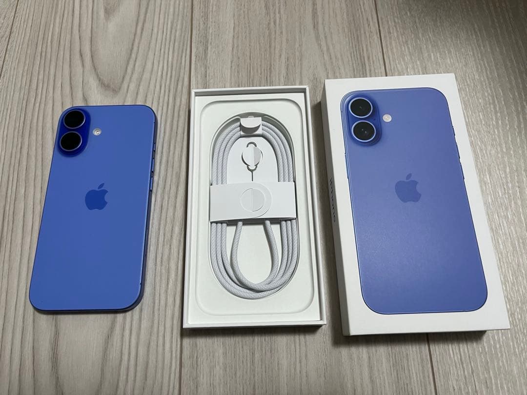 【ほぼ新品】Apple iPhone16本体 128GB ウルトラマリン