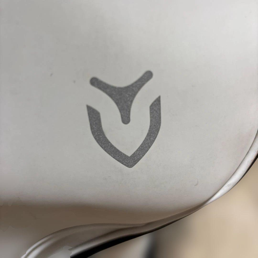 ベゼル　Lux 7 JP キャディバック　 　本革ヘッドカバー 5点セット付