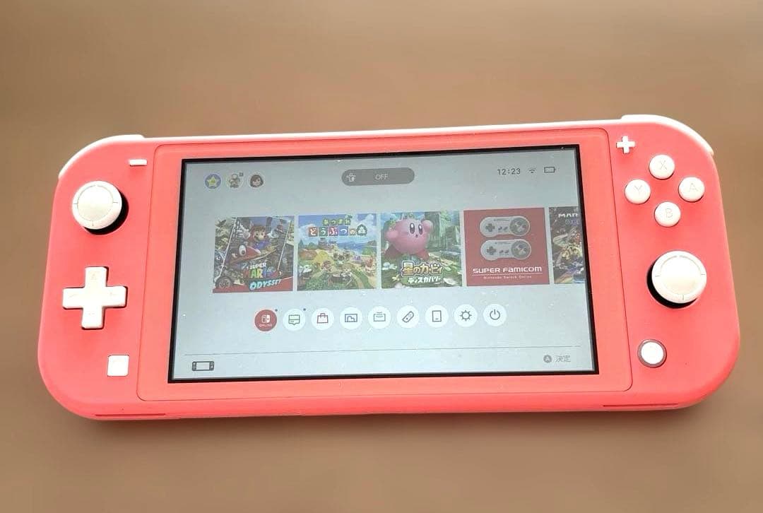 Nintendo Switch Lite コーラル
