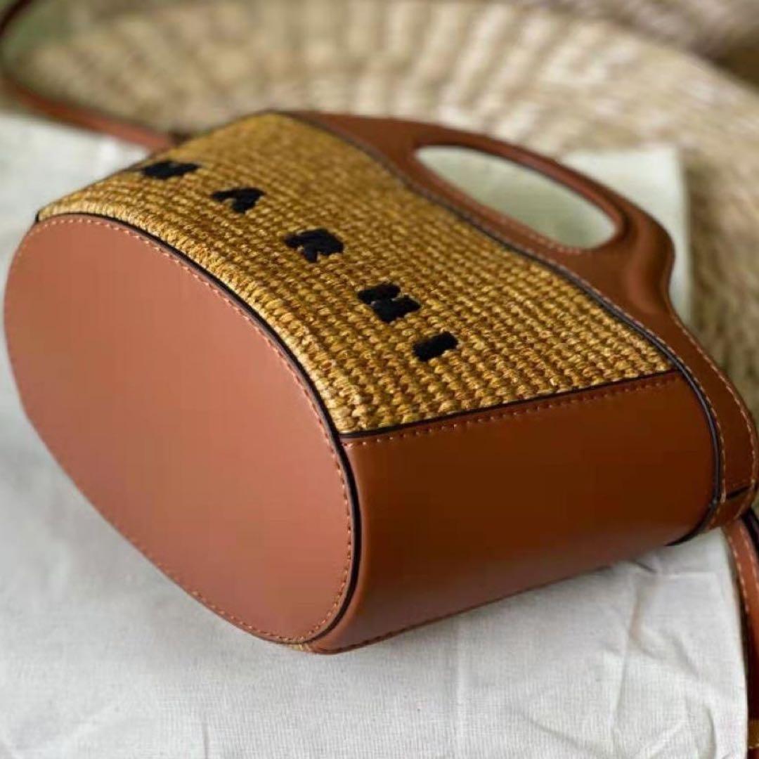 MARNI ロゴ入りかごバッグ　早物勝ち