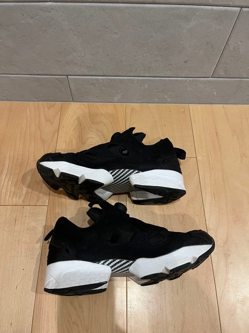 【超美品】リーボック インスタポンプフューリー OG ブラック 24.5cm