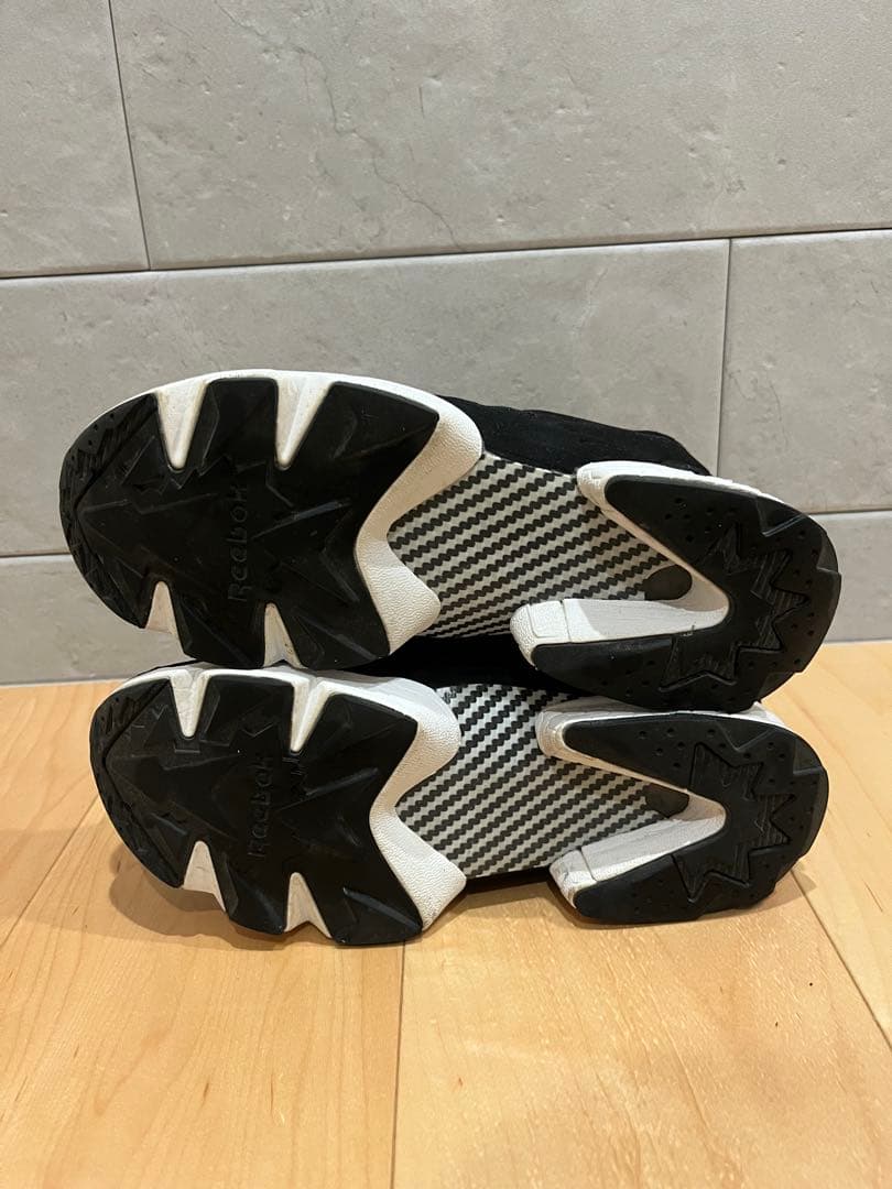 【超美品】リーボック インスタポンプフューリー OG ブラック 24.5cm