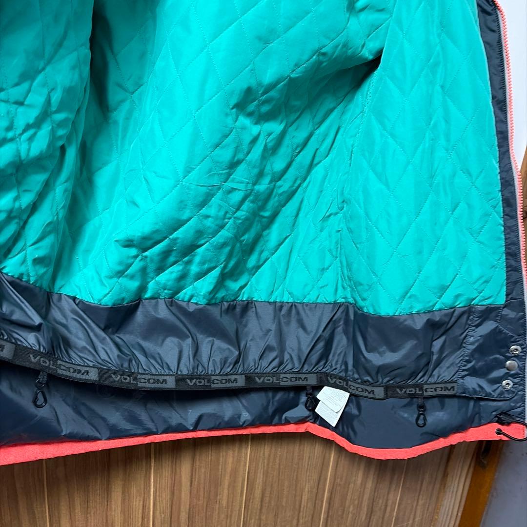 【美品】【volcom】スノーボード　ウェア　コート Mサイズ