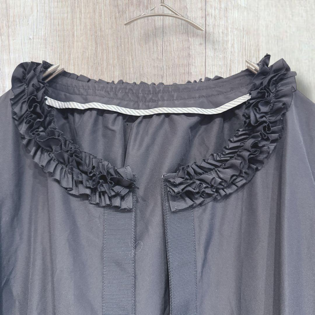 【 トゥービーシック 】 ティアードフリルタフタコート 濃紺 黒 46