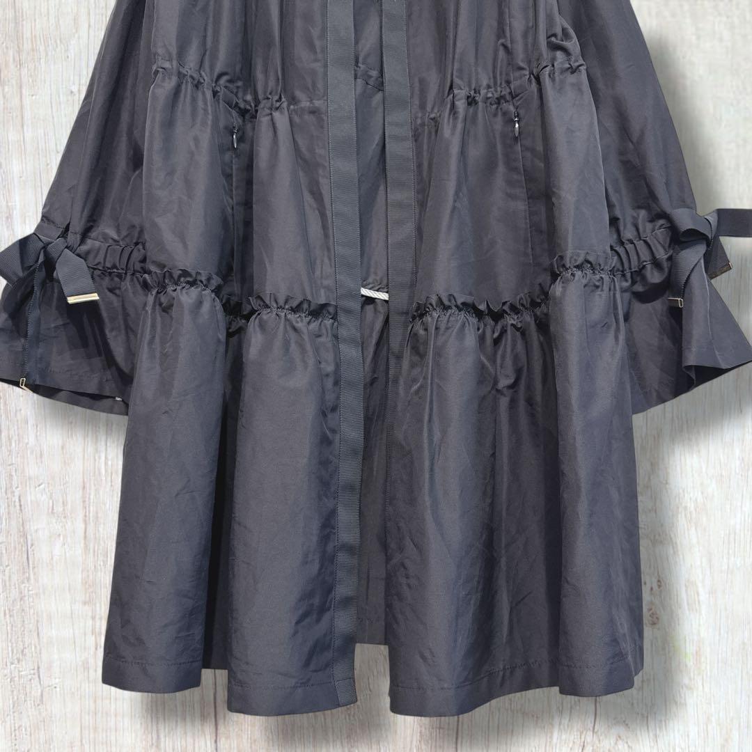 【 トゥービーシック 】 ティアードフリルタフタコート 濃紺 黒 46