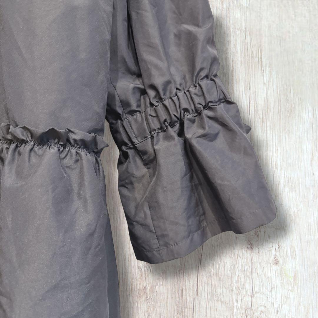 【 トゥービーシック 】 ティアードフリルタフタコート 濃紺 黒 46