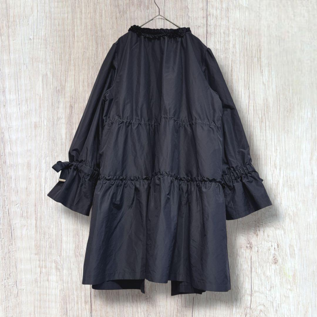 【 トゥービーシック 】 ティアードフリルタフタコート 濃紺 黒 46