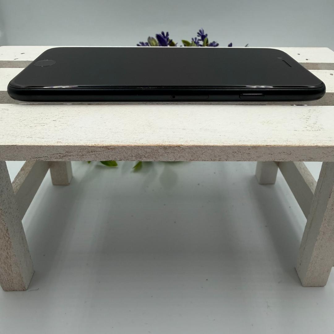 iPhone SE第3世代 64GB ミッドナイト 404