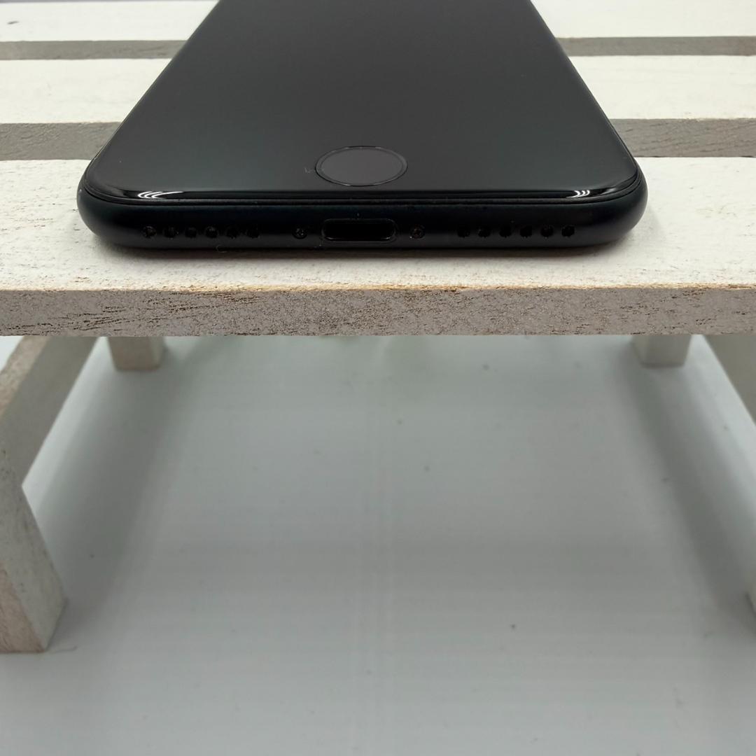 iPhone SE第3世代 64GB ミッドナイト 404