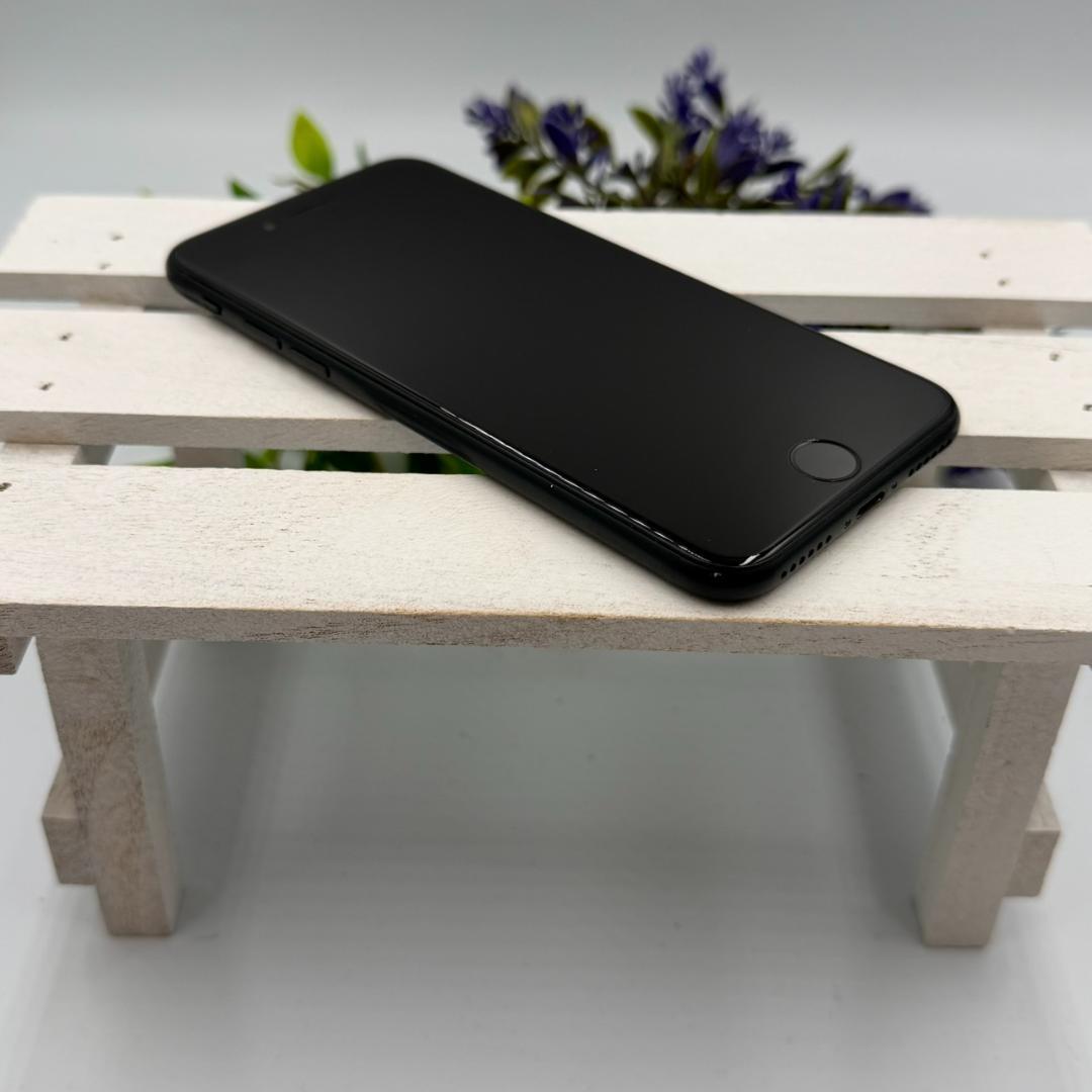 iPhone SE第3世代 64GB ミッドナイト 404