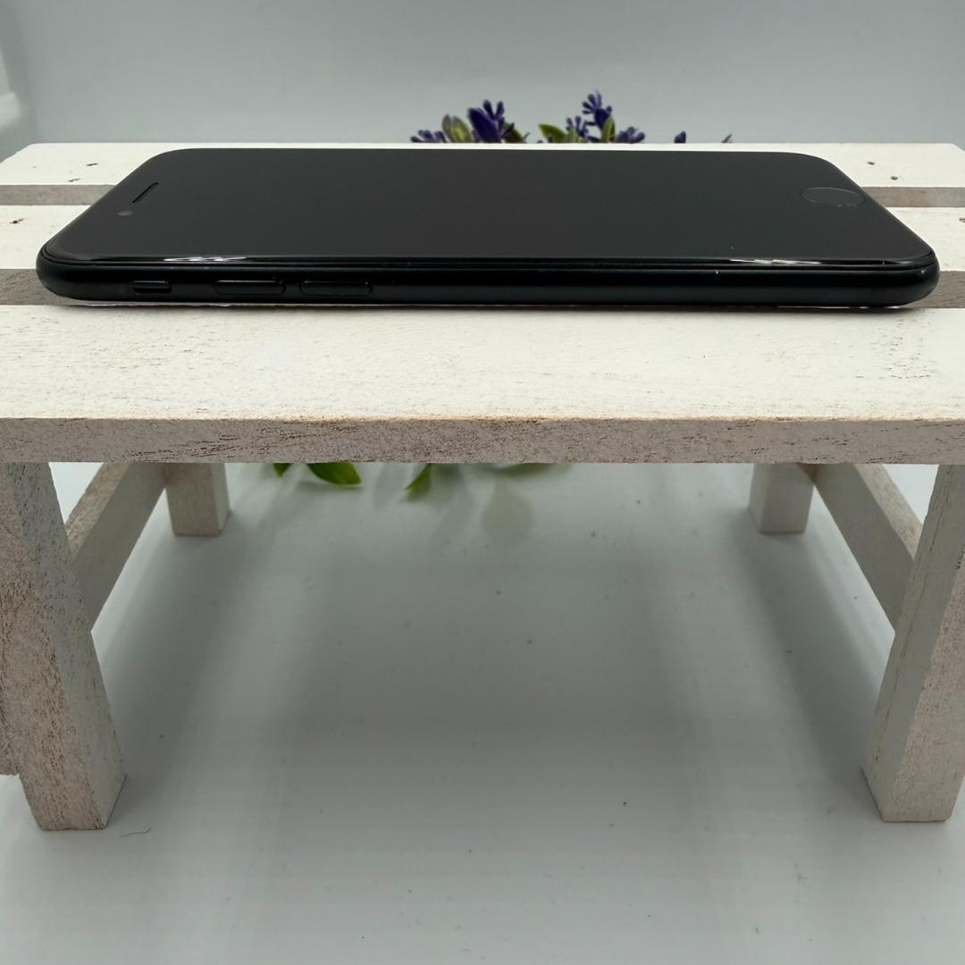 iPhone SE第3世代 64GB ミッドナイト 404