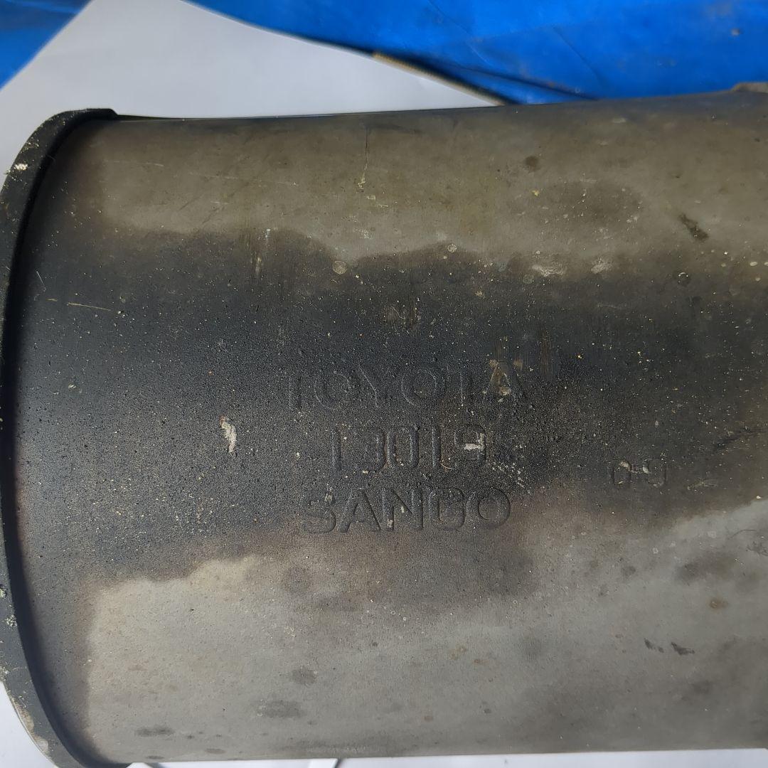 トヨタ純正 中間マフラー 触媒付き SANGO製