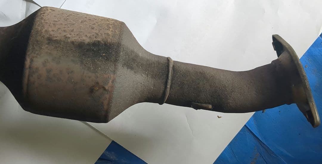 トヨタ純正 中間マフラー 触媒付き SANGO製