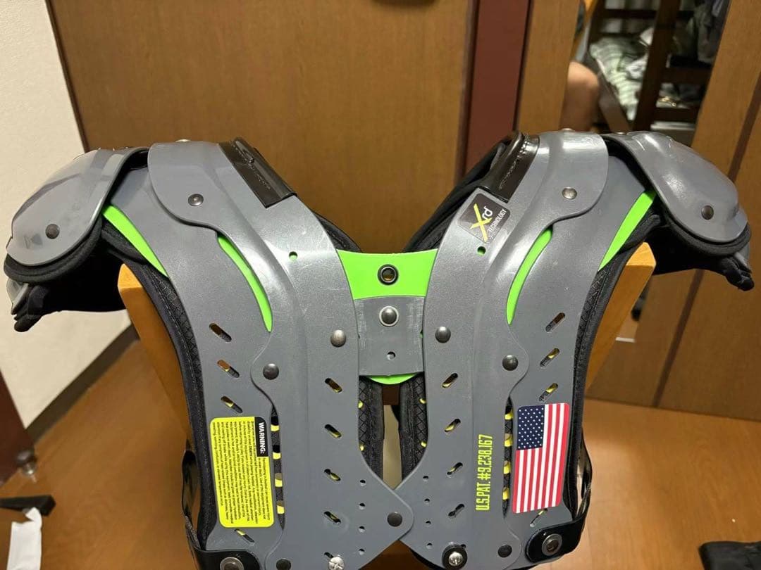 XTech アメリカンフットボール ショルダーパッドMサイズ　　　ゆもさん専用
