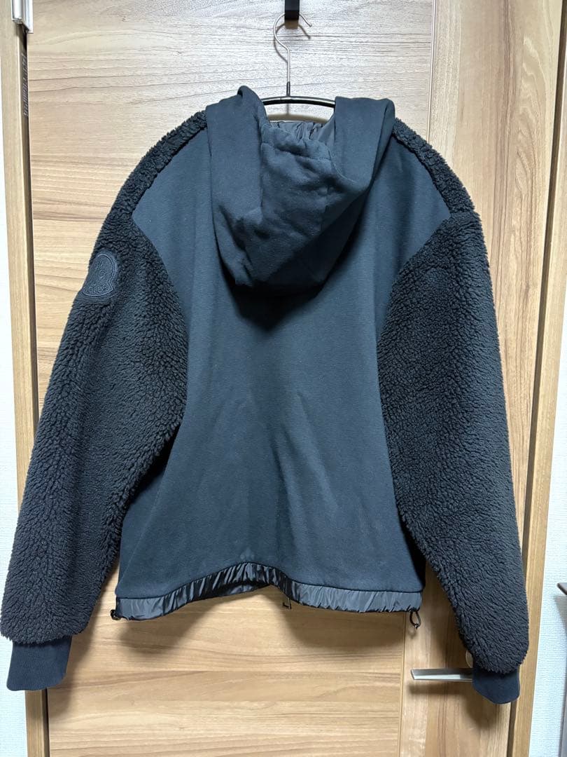 モンクレール ボアパーカー MAGLIA CARDIGAN Mサイズ 黒