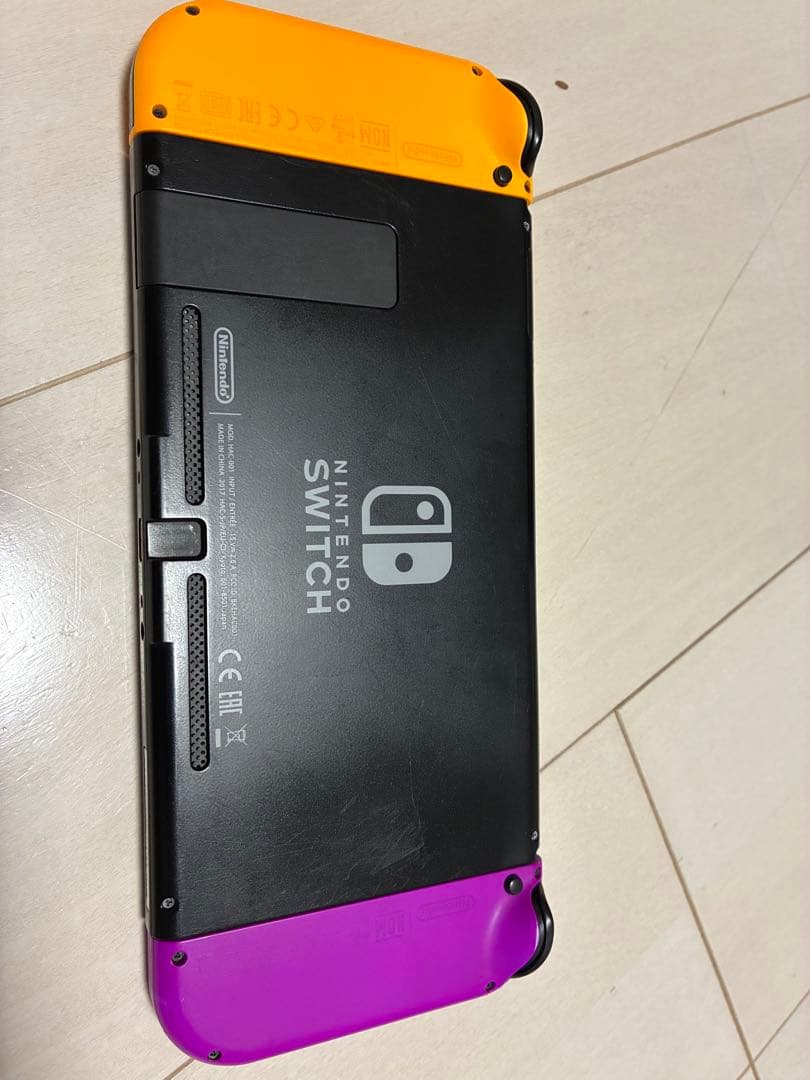 Nintendo SWITCH 本体　Joy-Con合計4台