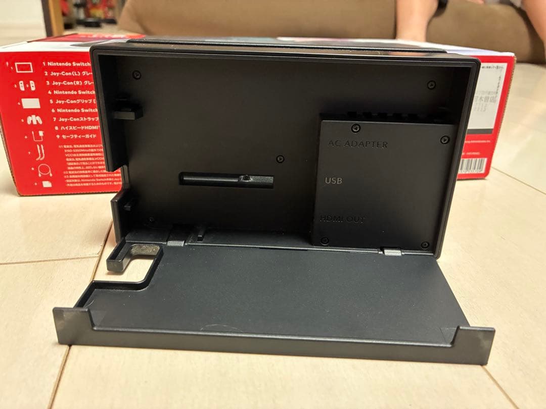 Nintendo SWITCH 本体　Joy-Con合計4台