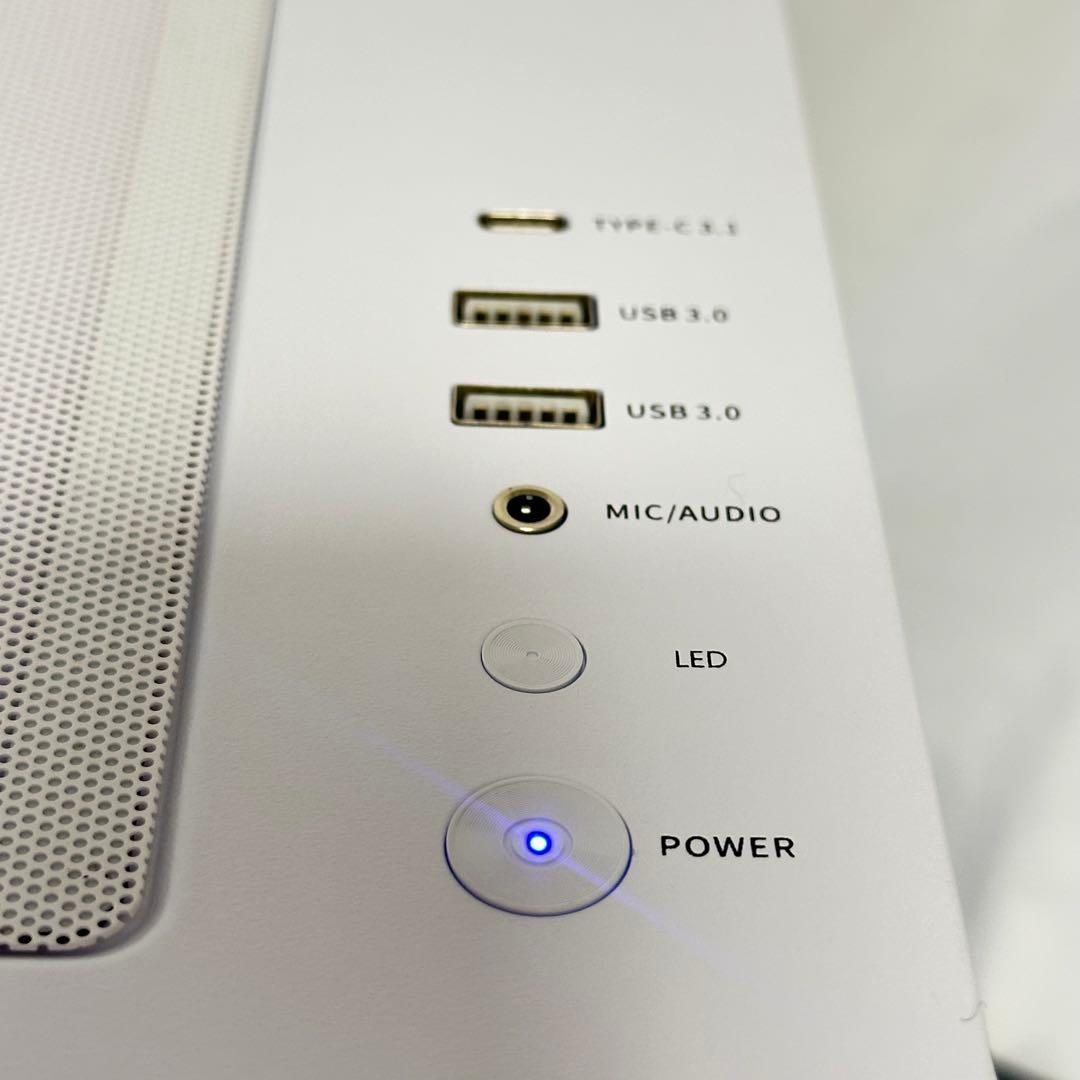 【新品】 ゲーミングPC RYZEN7 9700X RX9060XT 32GB