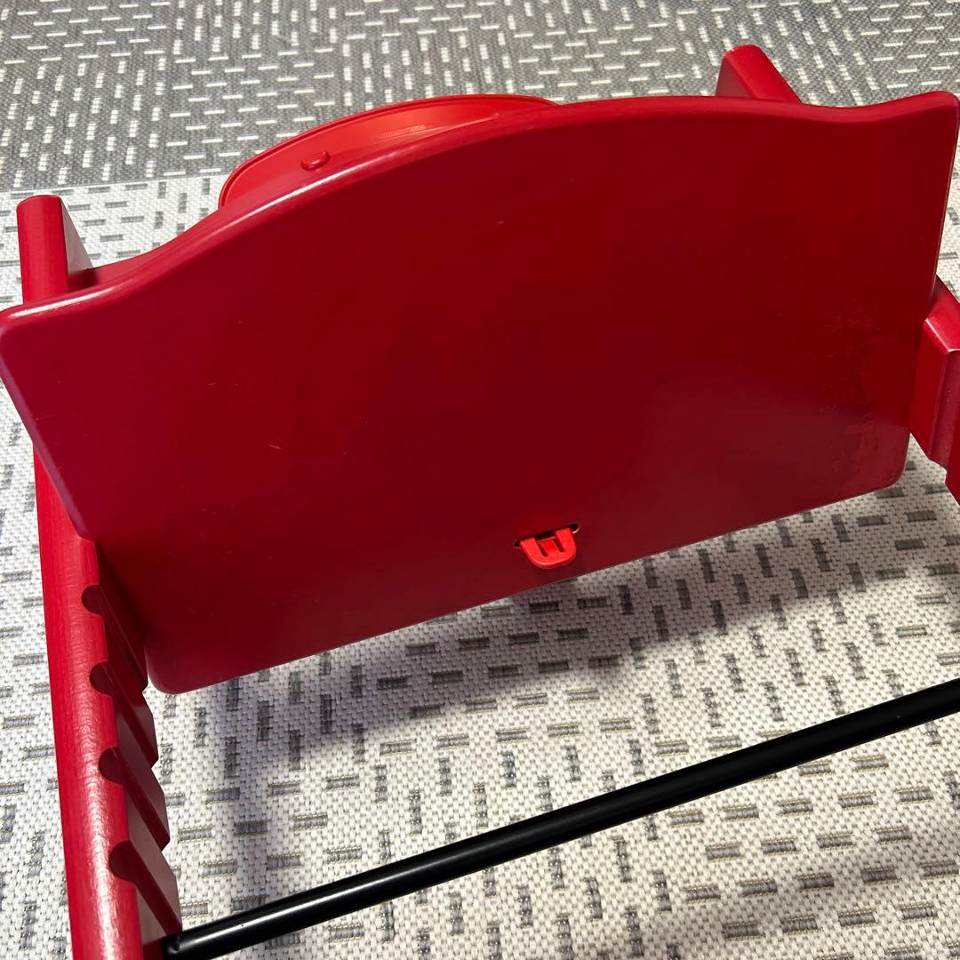 【大人気】STOKKE トリップトラップ ベビーセット付き 赤