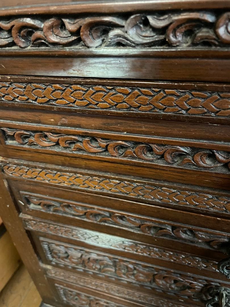 アジア家具　彫刻入り木製5段引き出し
