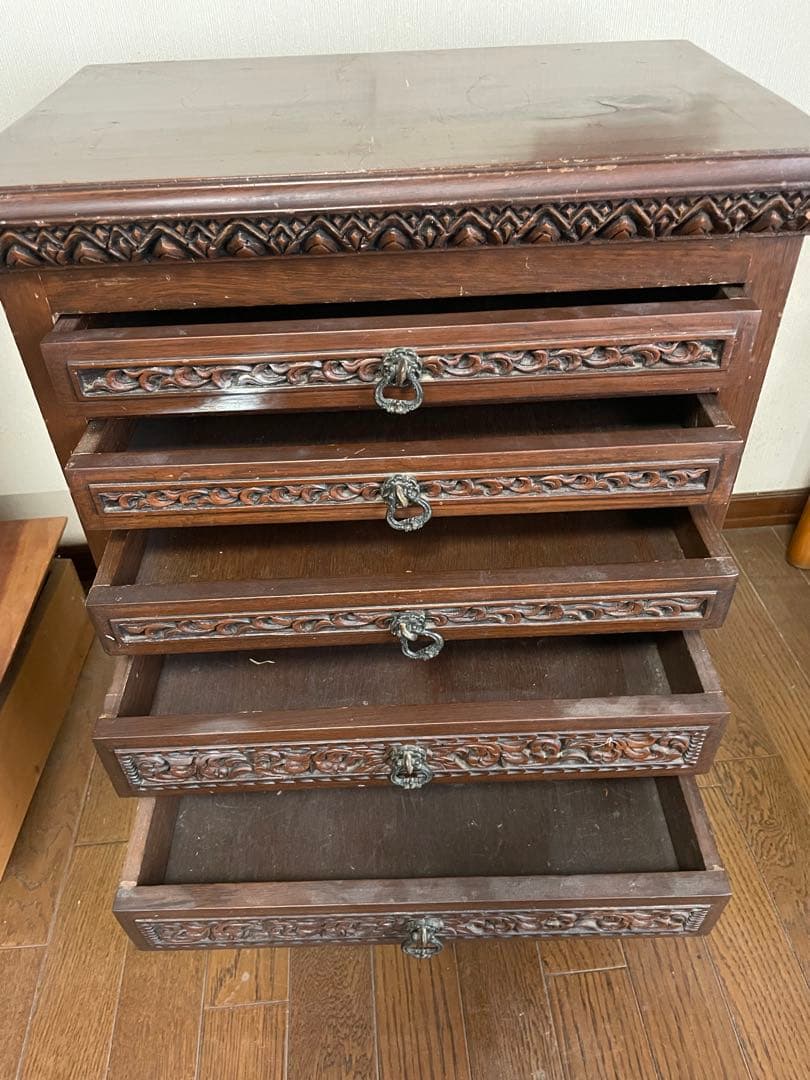 アジア家具　彫刻入り木製5段引き出し