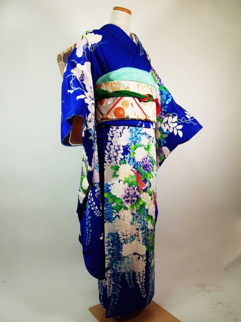 【豪華3点セット】振袖／濃紺地 藤花文様／銀駒刺繍／長襦袢・袋帯付き 晴れの日に