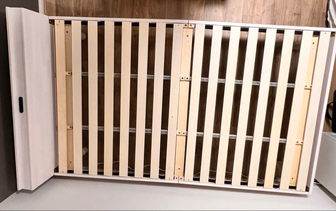 限定値下！ホワイト セミダブル　すのこベッドフレーム 3段階高さ調節付き　宮付