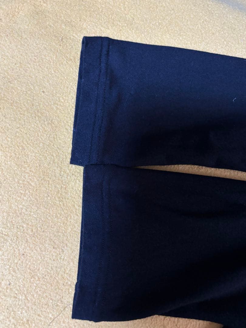 ☆トクコ　白い花プリント黒チュニック