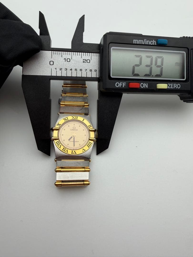A*y様 OMEGA コンステレーション ゴールド×シルバー