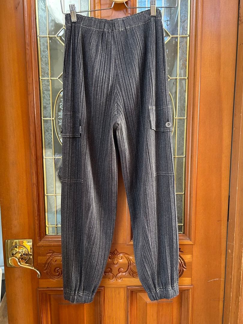 プリーツプリーズ　コットンデニムカーゴ