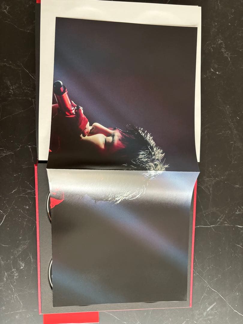 【初回生産限定】G-DRAGON 2017 DELUXE EDITIO新品同様