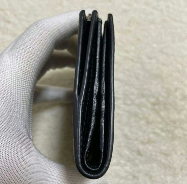 GUCCI　グッチ　折り財布　マイクロシマ　黒　未使用級‼️