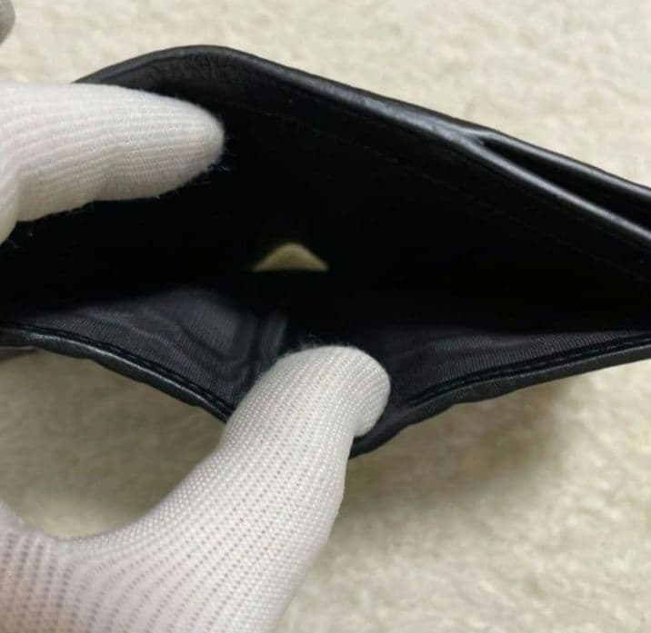 GUCCI　グッチ　折り財布　マイクロシマ　黒　未使用級‼️