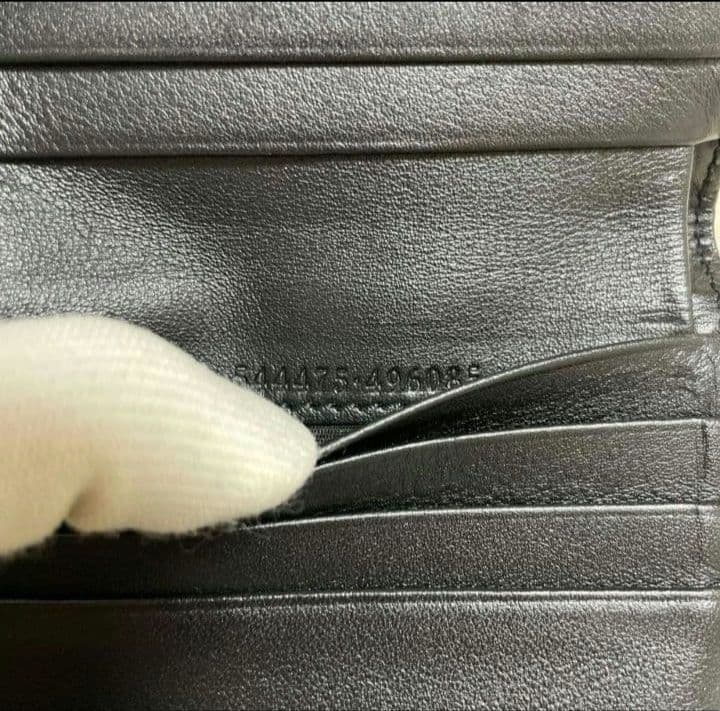 GUCCI　グッチ　折り財布　マイクロシマ　黒　未使用級‼️