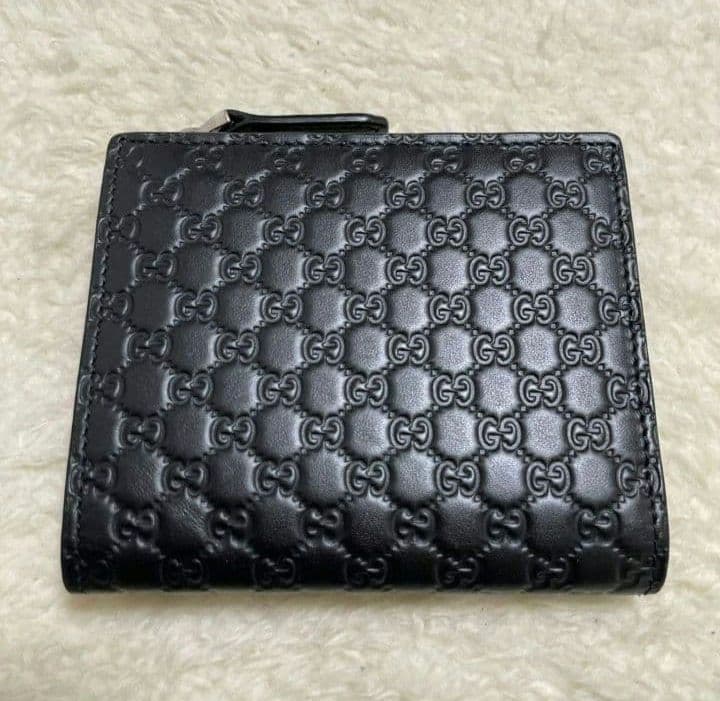 GUCCI　グッチ　折り財布　マイクロシマ　黒　未使用級‼️