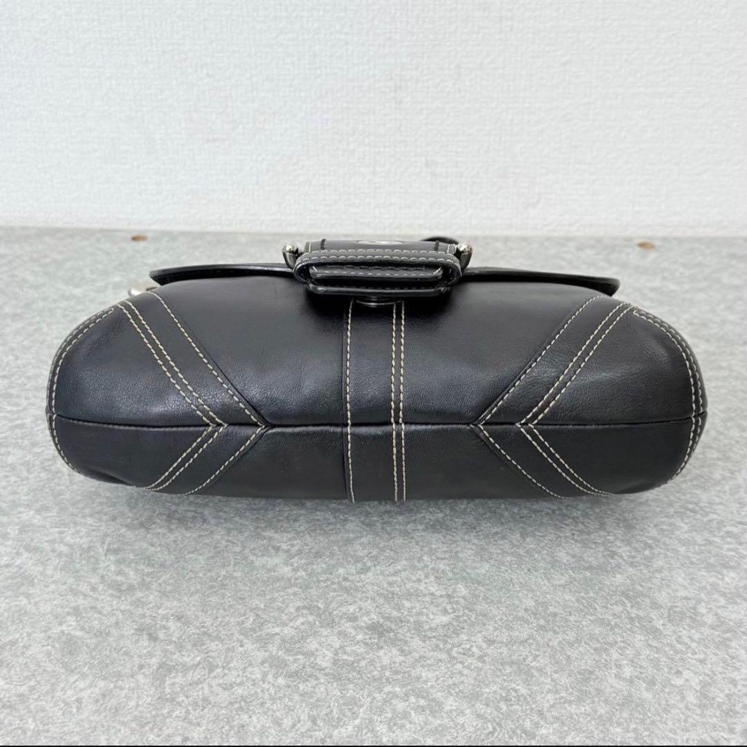 バッグ Coach Small Soho Black Leather Shoulder