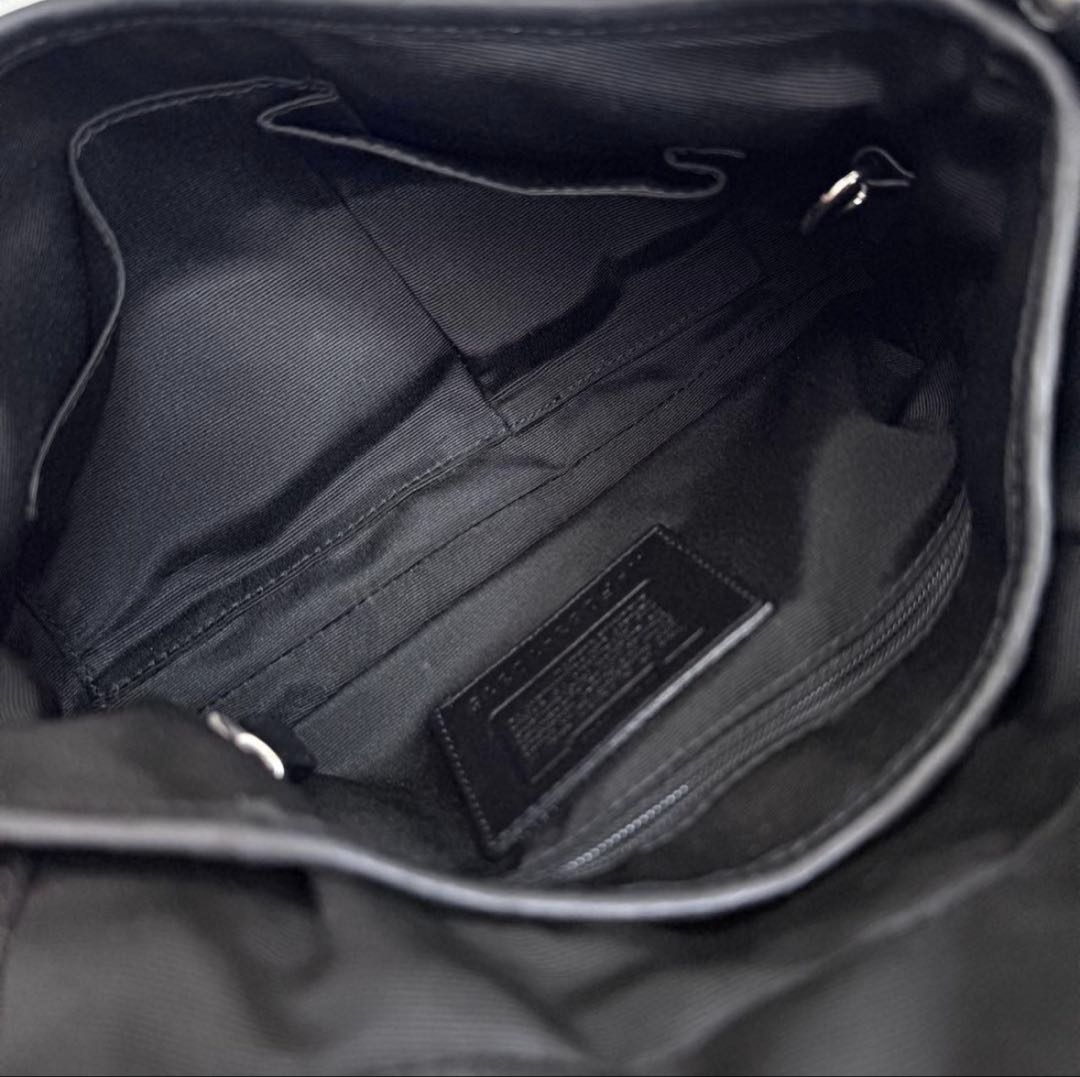 バッグ Coach Small Soho Black Leather Shoulder